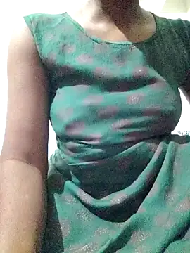 rituporna2004 online show from 12-22-25, 02:52