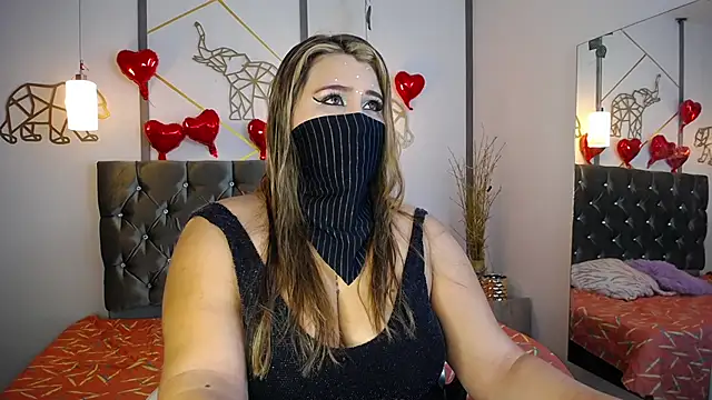 Snapshot of SalmaZaman chatting on 03-03-25, 02:04 SalmaZaman online show from 03-03-25, 02:04