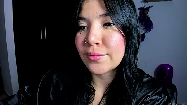 AilynRed online show from 01-21-25, 04:10