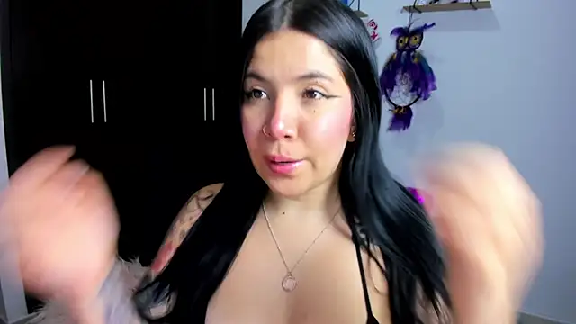 AilynRed online show from 02-13-25, 12:02