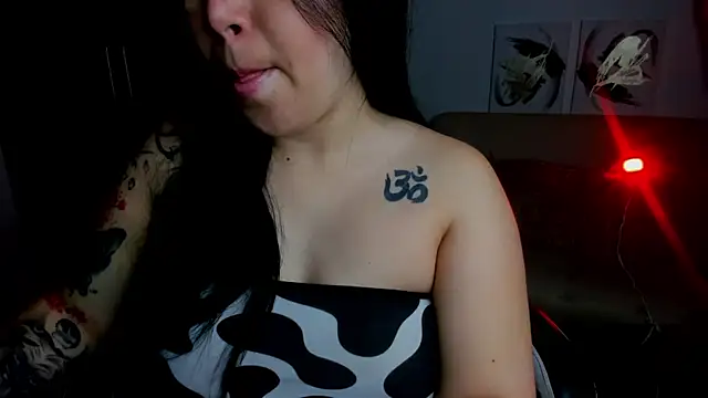 AilynRed online show from 03-01-26, 04:03