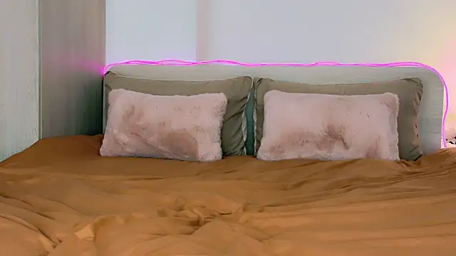 oh-my-mia online show from 11-21-25, 07:29