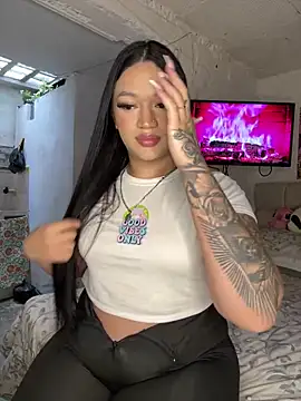 GemaGranadoss online show from 10-14-25, 09:26