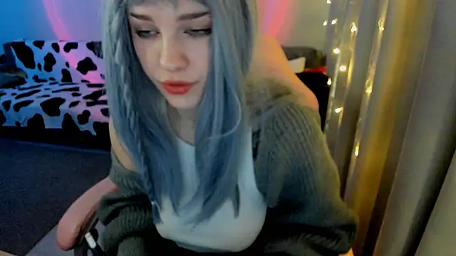 Snapshot of Ledy_WWWII chatting on 01-18-25, 09:45 Ledy WWWII online show from 01-18-25, 09:45