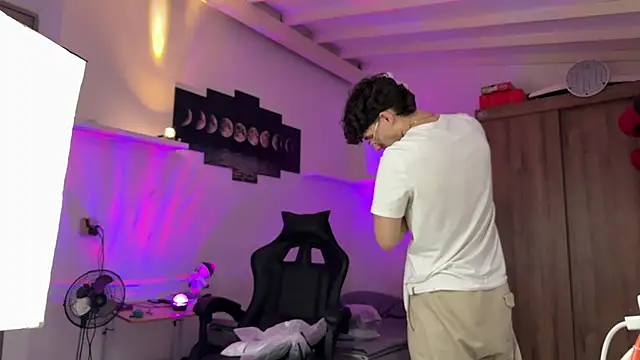 Kisan Smith online show from 03-14-26, 05:13