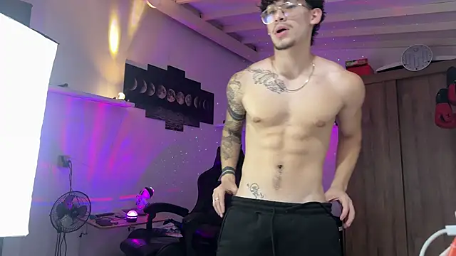 Kisan Smith online show from 04-08-26, 04:34