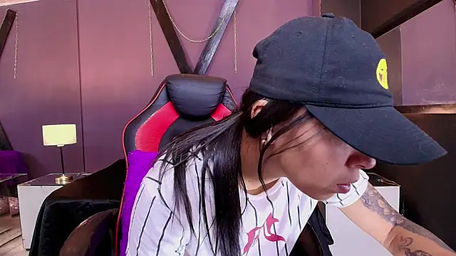 Snapshot of Juliet_Nasty chatting on 03-04-25, 12:44 Juliet Nasty online show from 03-04-25, 12:44