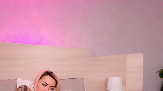 Snapshot of FoxxyClarise chatting on 01-30-25, 10:08 FoxxyClarise online show from 01-30-25, 10:08