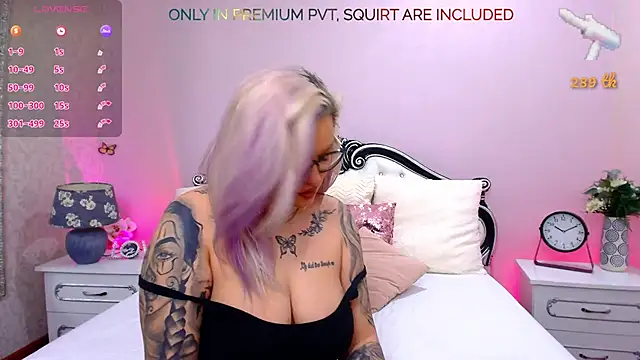 FoxxyClarise online show from 02-19-26, 09:22