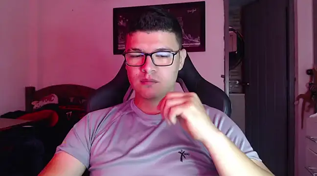 Plug Control online show from 02-19-25, 01:17