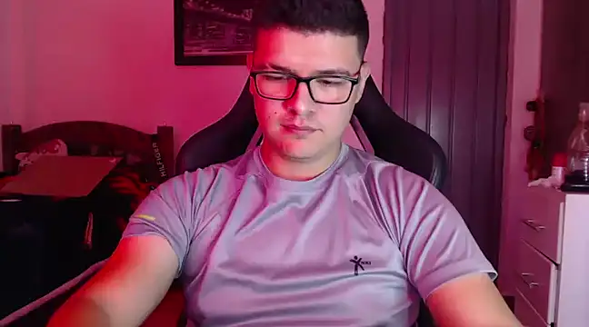 Plug Control online show from 02-19-25, 05:49