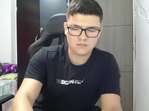 Plug Control online show from 03-06-25, 06:05