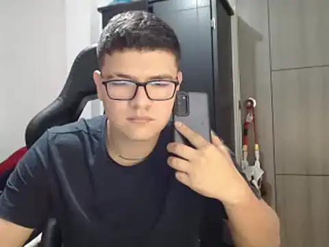 Plug Control online show from 03-07-25, 05:17