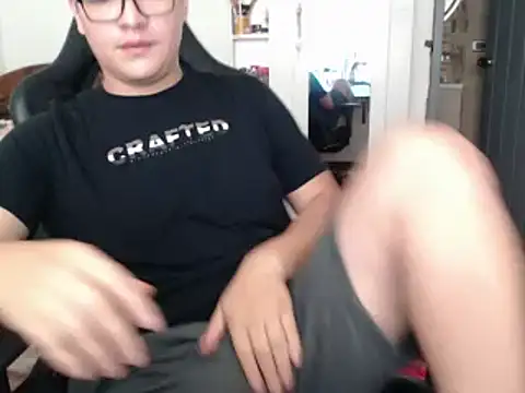 Plug Control online show from 03-19-25, 04:34