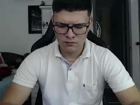 Plug Control online show from 03-22-25, 05:41