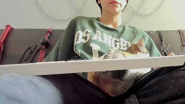 Snapshot of K_Intraven0us chatting on 09-12-25, 05:24 K Intraven0us online show from 09-12-25, 05:24