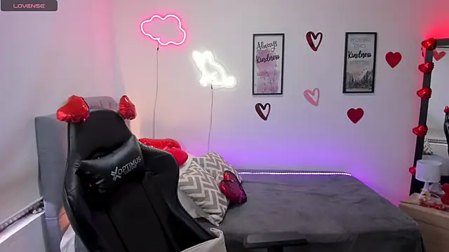 Amy joones online show from 02-17-25, 01:21