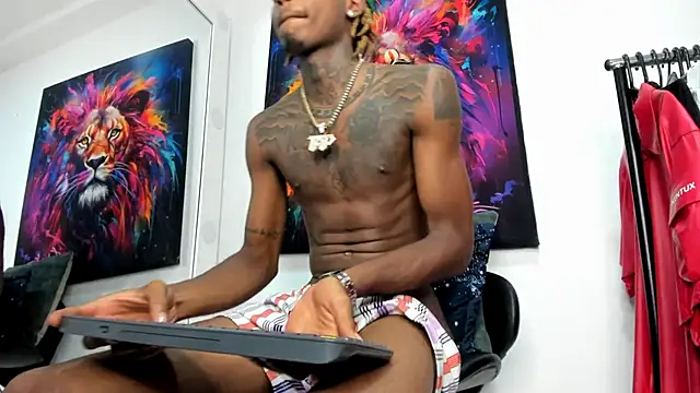 Snapshot of Pantera_black_21 chatting on 12-14-24, 08:02 Pantera black 21 online show from 12-14-24, 08:02