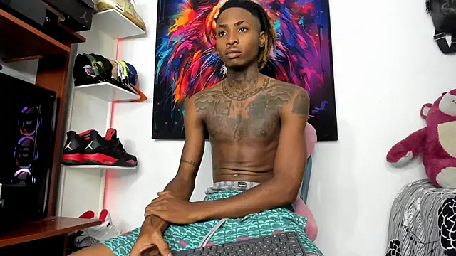 Snapshot of Pantera_black_21 chatting on 02-13-25, 08:17 Pantera black 21 online show from 02-13-25, 08:17