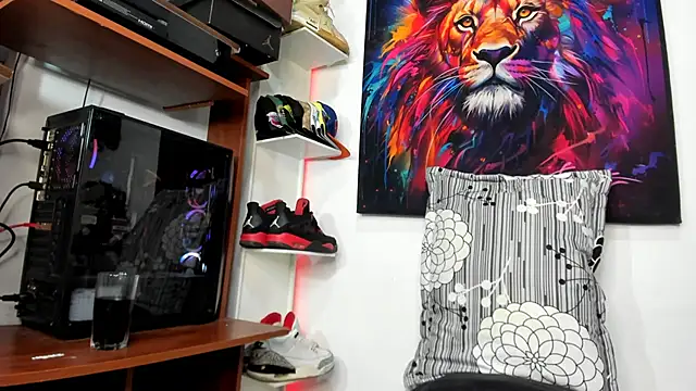 Snapshot of Pantera_black_21 chatting on 02-18-25, 08:49 Pantera black 21 online show from 02-18-25, 08:49