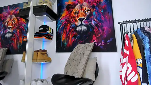 Snapshot of Pantera_black_21 chatting on 10-20-25, 01:55 Pantera black 21 online show from 10-20-25, 01:55