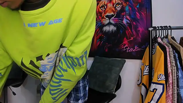 Snapshot of Pantera_black_21 chatting on 12-18-25, 10:21 Pantera black 21 online show from 12-18-25, 10:21