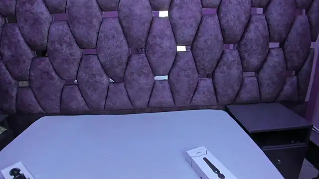 Snapshot of AlaSmith chatting on 10-30-25, 01:51 AlaSmith online show from 10-30-25, 01:51