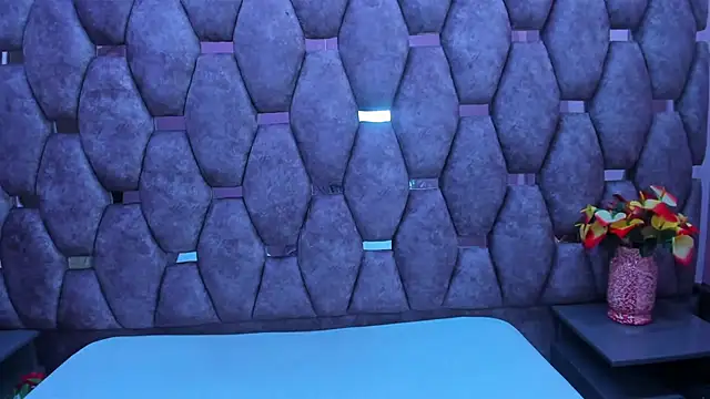 Snapshot of AlaSmith chatting on 11-26-25, 02:23 AlaSmith online show from 11-26-25, 02:23