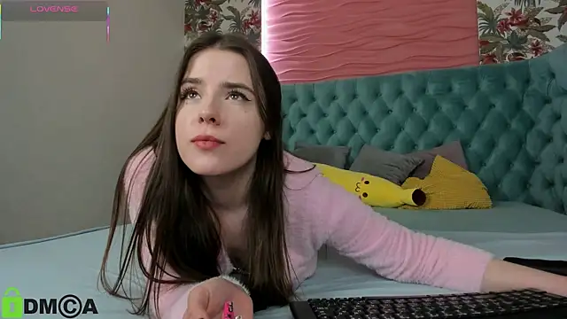 Snapshot of Haley_Gars chatting on 02-15-26, 03:58 Haley Gars online show from 02-15-26, 03:58