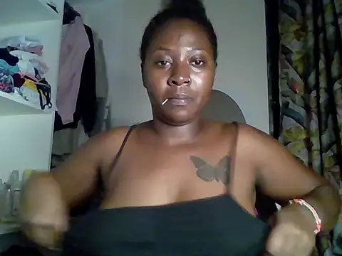 Snapshot of choco_dimples chatting on 01-31-25, 06:36 choco dimples online show from 01-31-25, 06:36