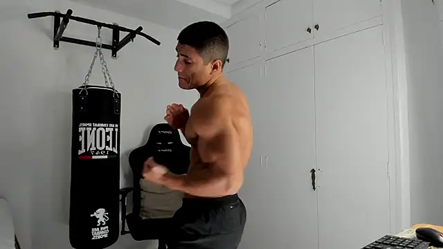 Snapshot of dan01_ chatting on 12-16-25, 08:14 dan01 online show from 12-16-25, 08:14