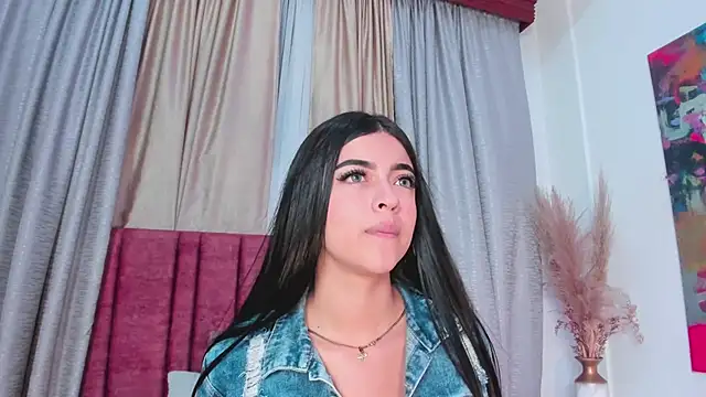 SiennaVidaal online show from 12-05-24, 06:11