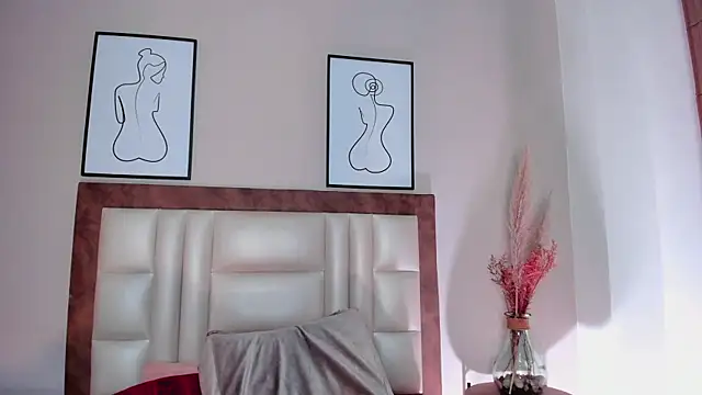 SiennaVidaal online show from 12-10-24, 12:06