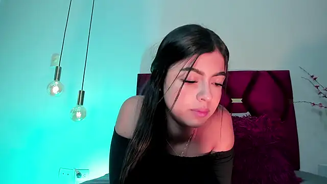 SiennaVidaal online show from 01-14-25, 09:09