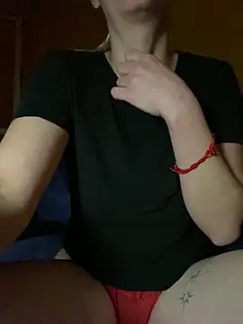 Snapshot of ToAnWTW chatting on 10-24-25, 07:10 ToAnWTW online show from 10-24-25, 07:10