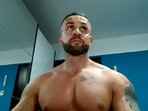 Magnificmuscles89 online show from 12-16-24, 09:52