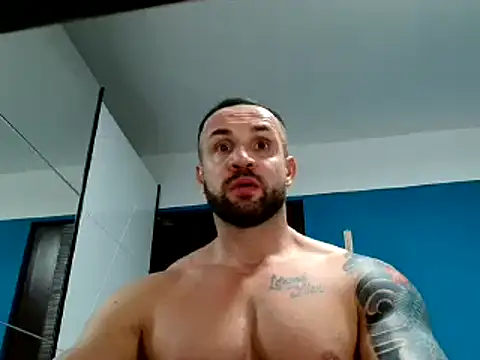 Magnificmuscles89 online show from 02-07-25, 09:48