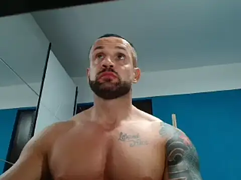Magnificmuscles89 online show from 03-21-25, 09:34