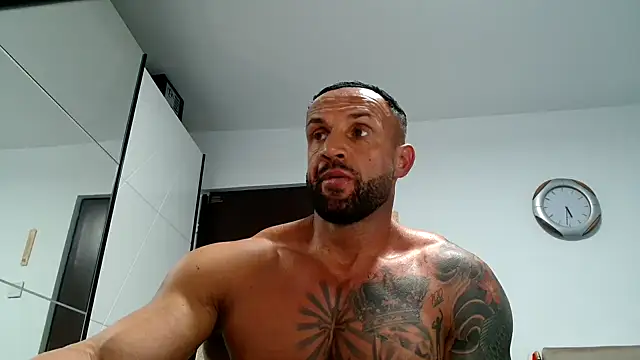 Magnificmuscles89 online show from 11-05-25, 03:34