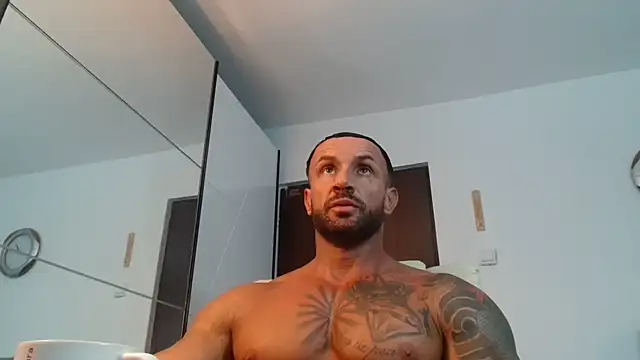 Magnificmuscles89 online show from 07-16-26, 10:32