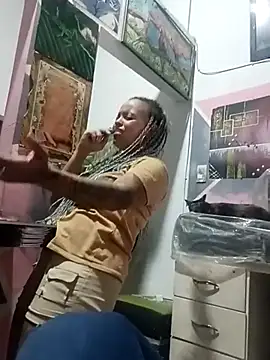 Snapshot of manzanahot9 chatting on 11-23-25, 04:40 manzanahot9 online show from 11-23-25, 04:40