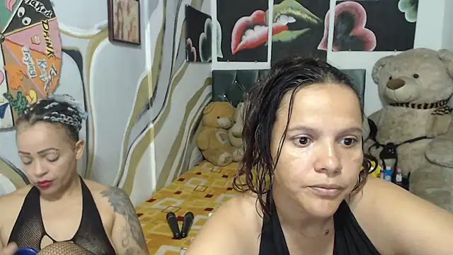 Snapshot of manzanahot9 chatting on 12-04-25, 08:06 manzanahot9 online show from 12-04-25, 08:06