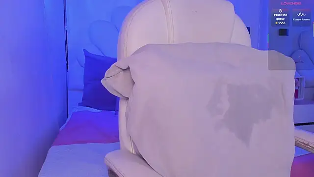 Snapshot of kitty_roouse chatting on 01-11-26, 06:51 kitty roouse online show from 01-11-26, 06:51