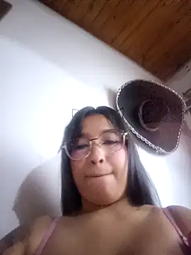 Snapshot of kitty_roouse chatting on 03-18-26, 07:55 kitty roouse online show from 03-18-26, 07:55