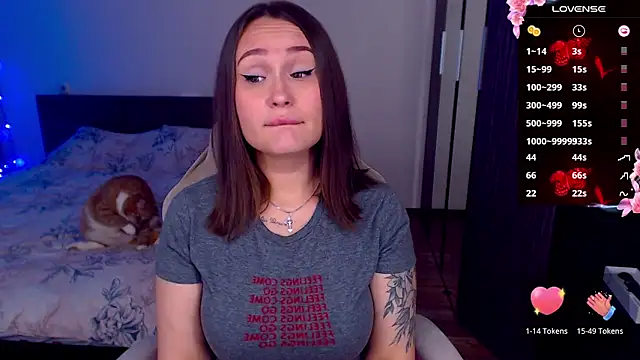 Cutie-Melanie online show from 11-02-25, 08:22