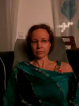 Snapshot of AnnikaRose chatting on 11-12-25, 06:47 AnnikaRose online show from 11-12-25, 06:47