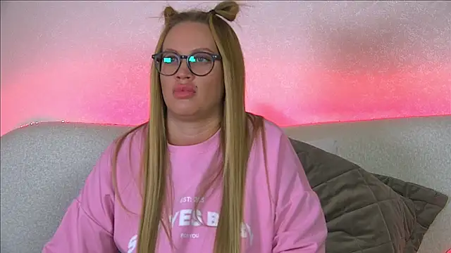 MariaNeumann online show from 02-26-25, 01:19