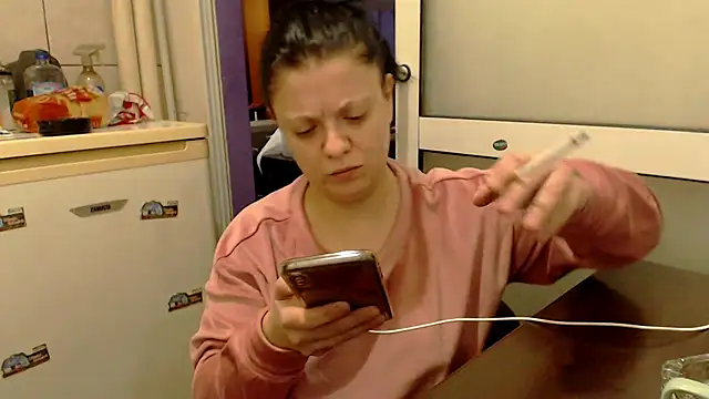 Snapshot of AdriannaLily chatting on 01-15-25, 09:09 AdriannaLily online show from 01-15-25, 09:09