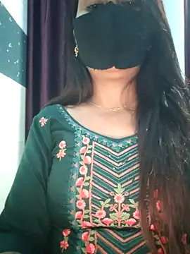 Aishwaryaa 69 online show from 02-26-25, 03:30