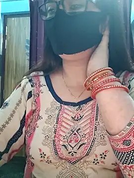 Aishwaryaa 69 online show from 10-28-25, 02:26